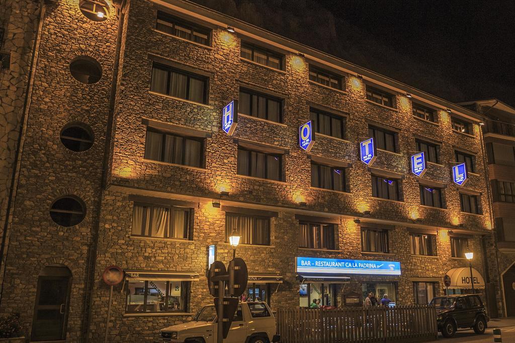 Apartamentos Turisticos Roc Del Castell 卡尼略 外观 照片