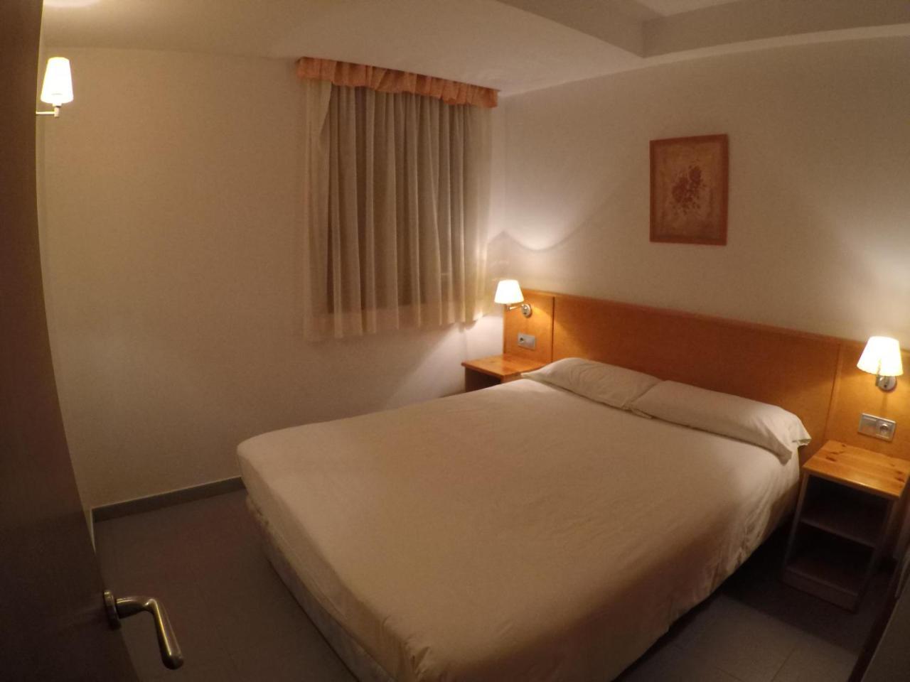 Apartamentos Turisticos Roc Del Castell 卡尼略 外观 照片