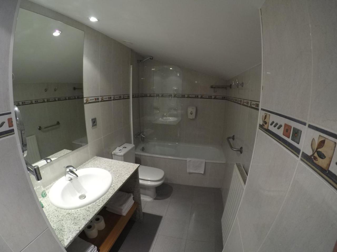 Apartamentos Turisticos Roc Del Castell 卡尼略 外观 照片