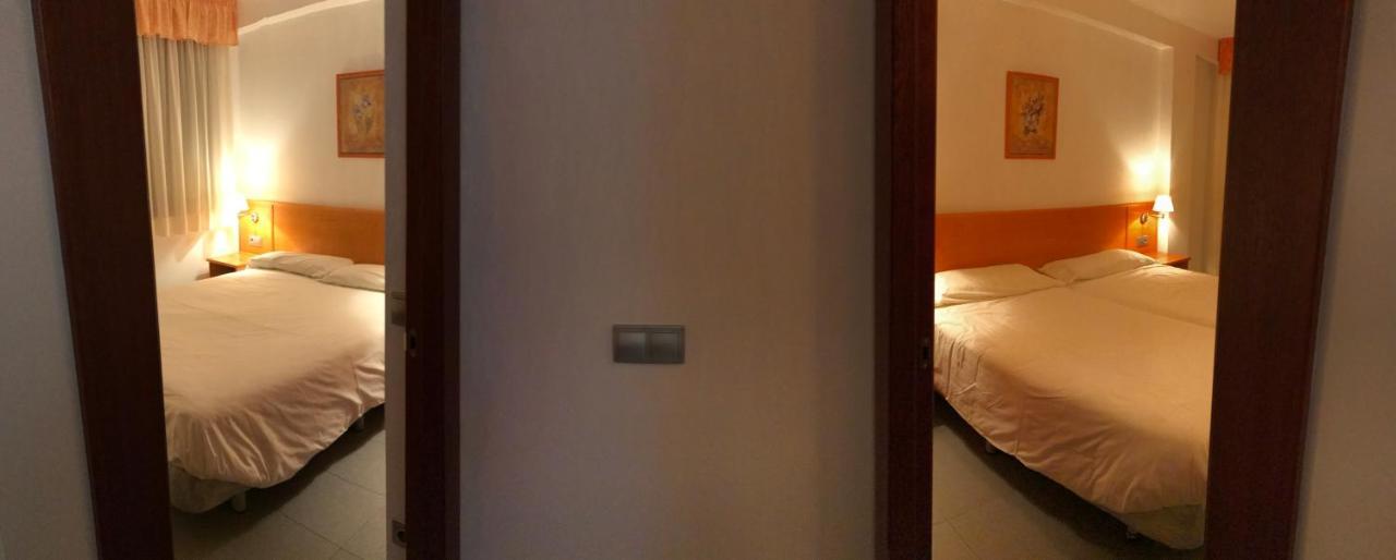 Apartamentos Turisticos Roc Del Castell 卡尼略 外观 照片