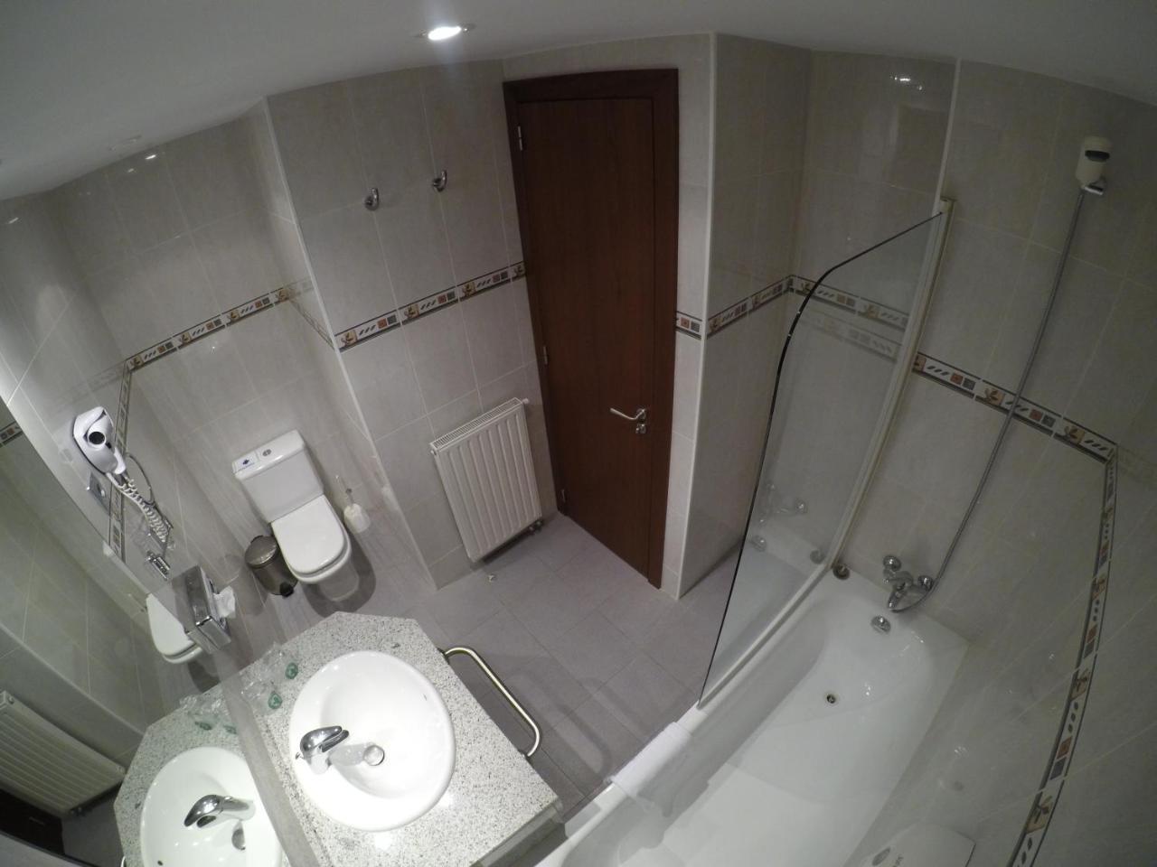 Apartamentos Turisticos Roc Del Castell 卡尼略 外观 照片