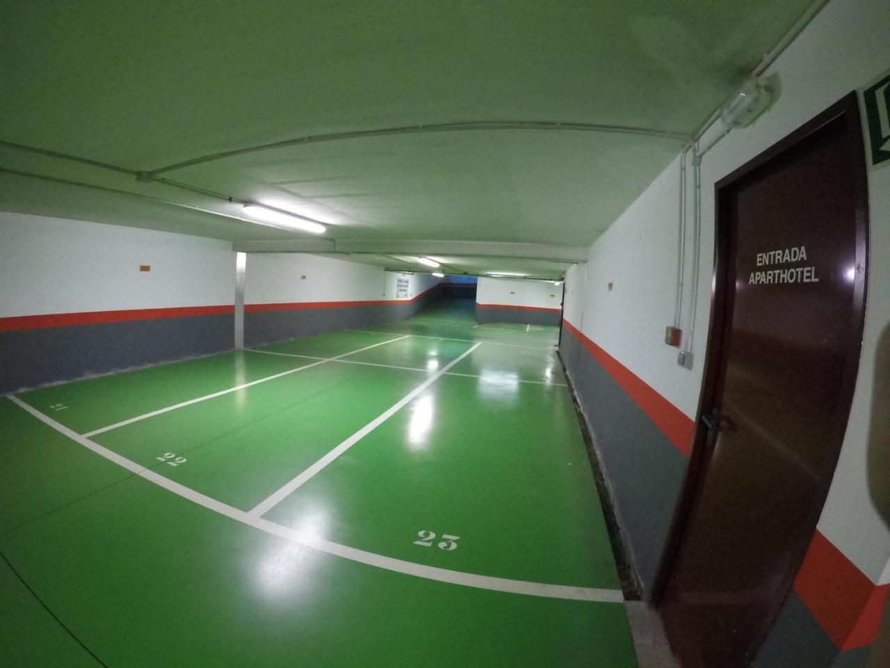 Apartamentos Turisticos Roc Del Castell 卡尼略 外观 照片
